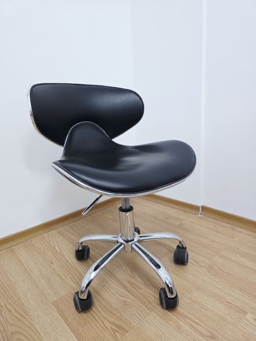 Стол за педикюр професионален