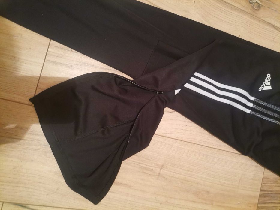 Долнища Adidas нови