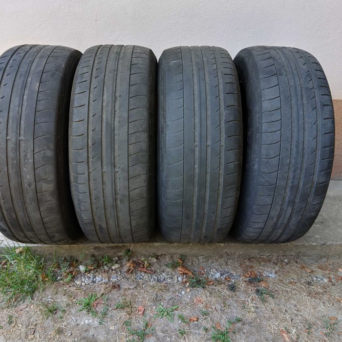 Anvelope vară Dunlop SP Quattromaxx 235/60/R18 folosite