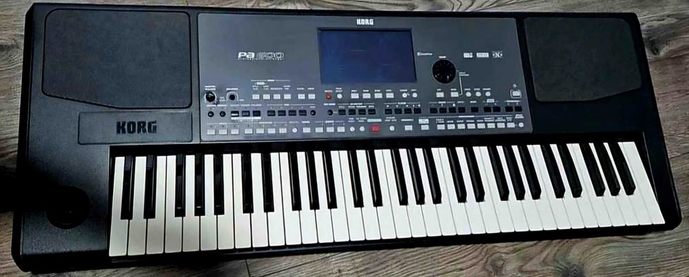 Vand orga PA600 în stare perfecta!