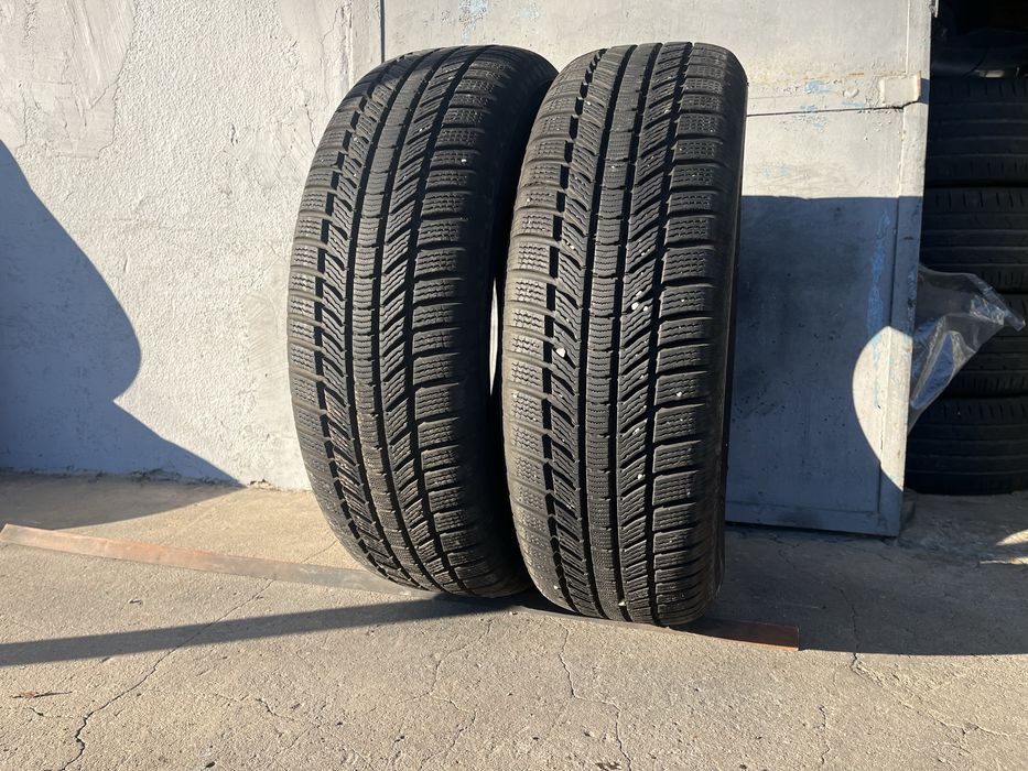 2 бр. зимни гуми 235/65/17 Continental 7 mm DOT 2821