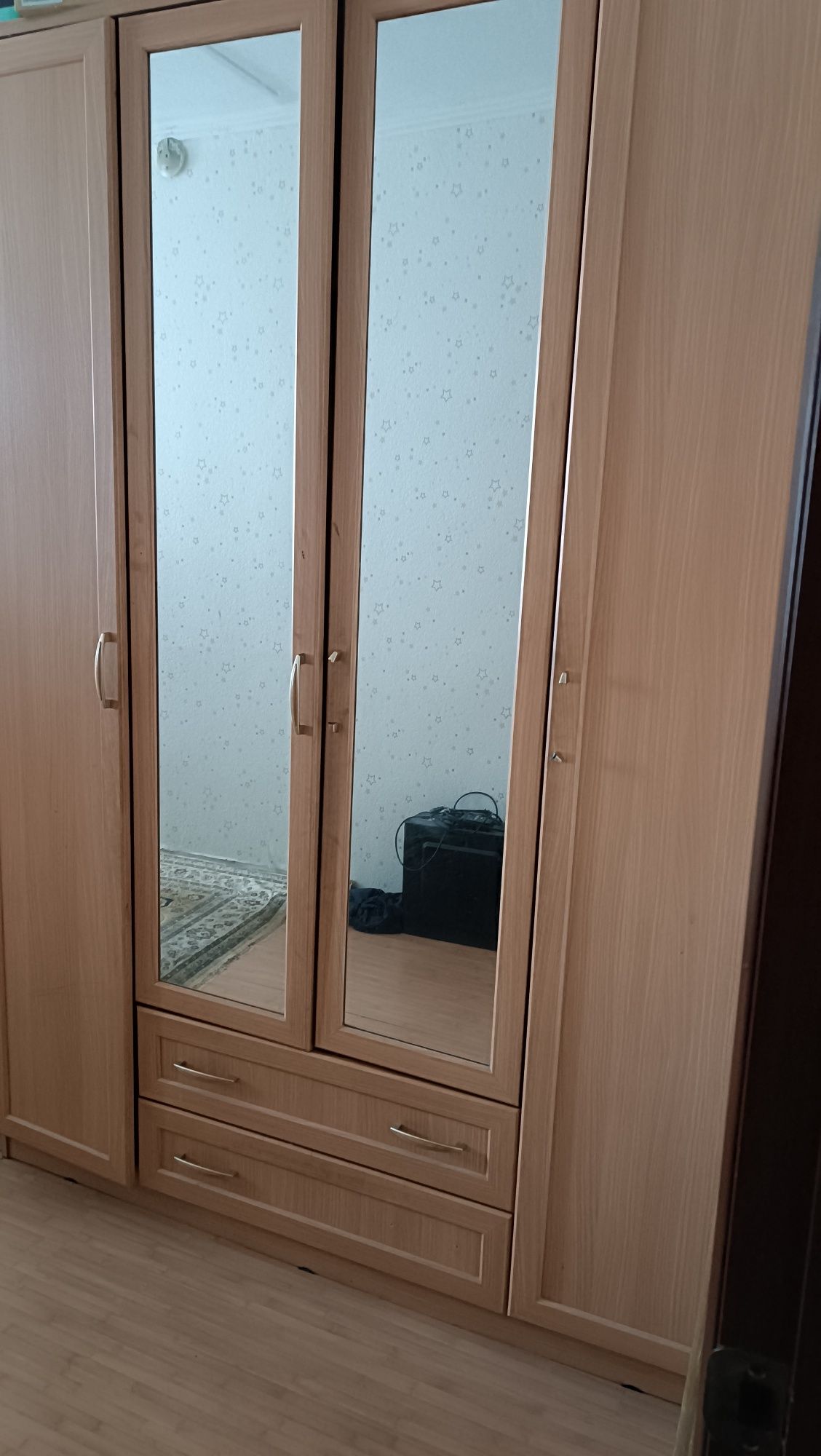 Продается шкаф б/у