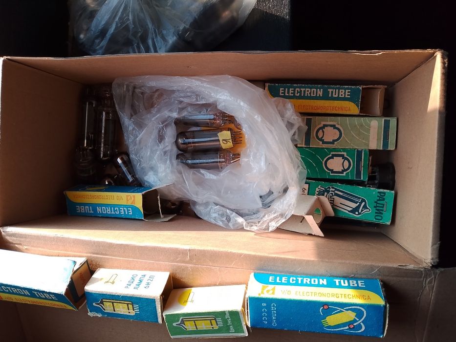 Радиолампы сотилади