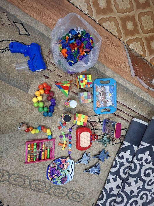 Продаю игрушки в хорошем состоянии.