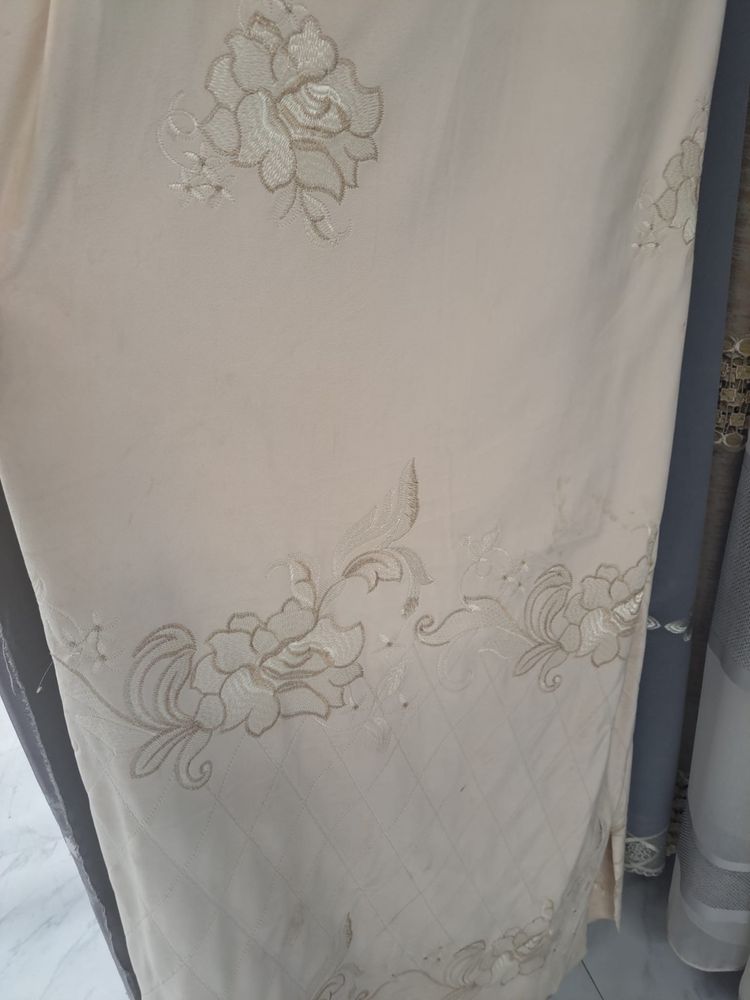 Vând draperii de mai multe nuanțe