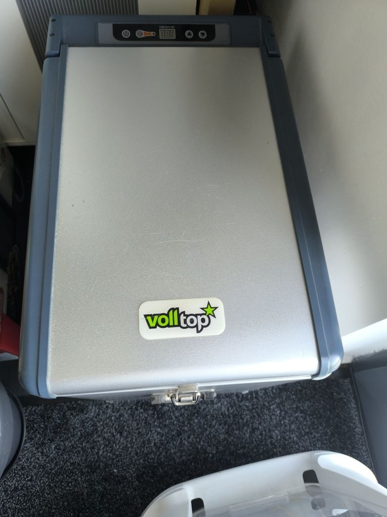 Frigider Auto Voltop 35L