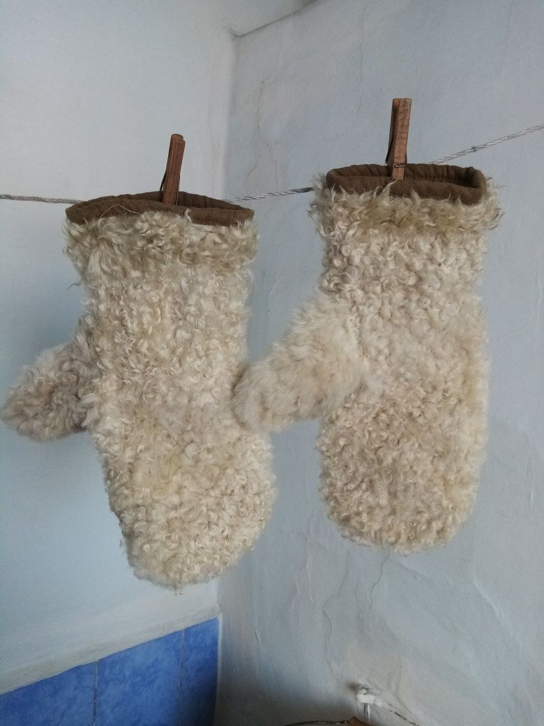 Защитные сапоги и плащ