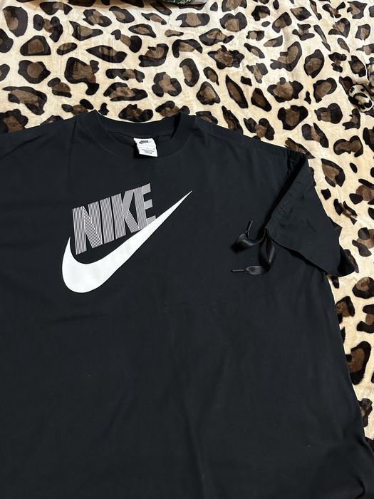 Tricou Nike.