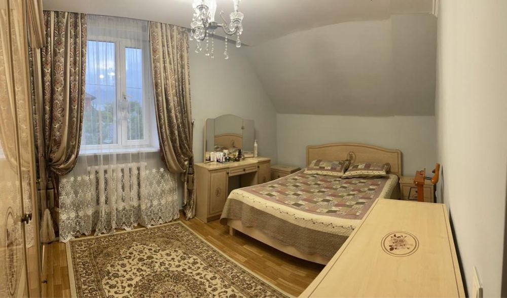 Спальный гарнитур