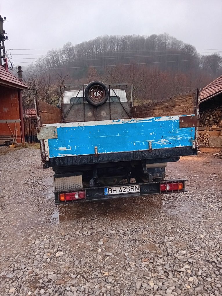 Vând nisan L35.085