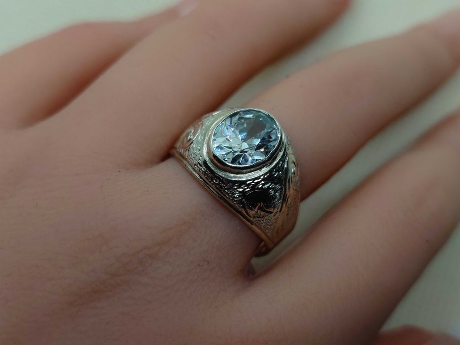 Inel din argint cu goshenit natural