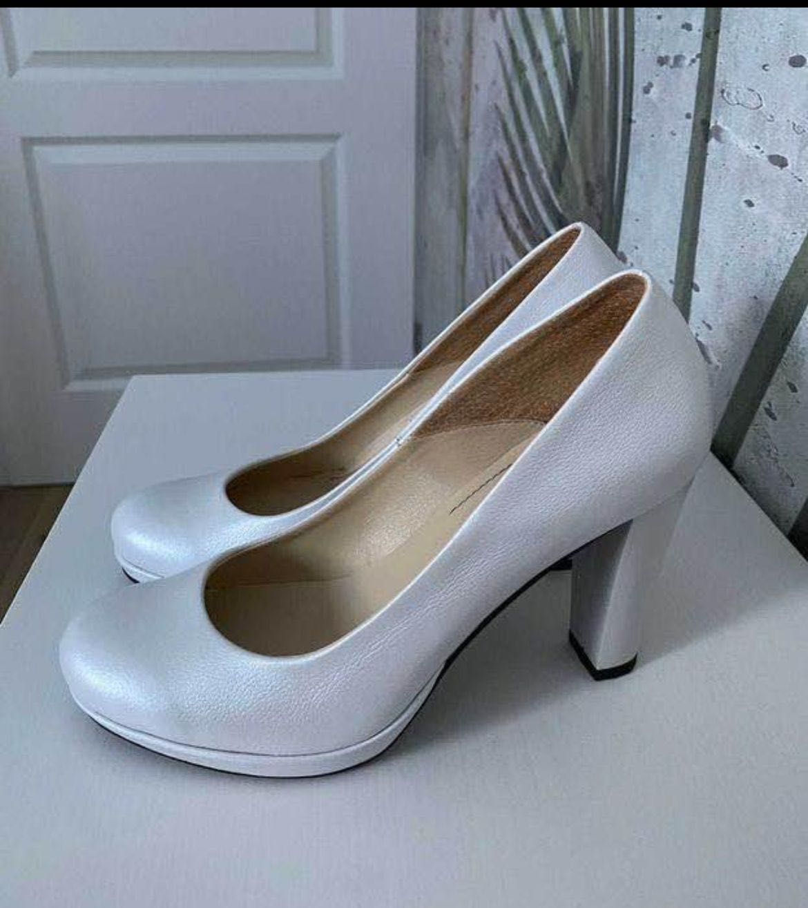 Pantofi de mireasă