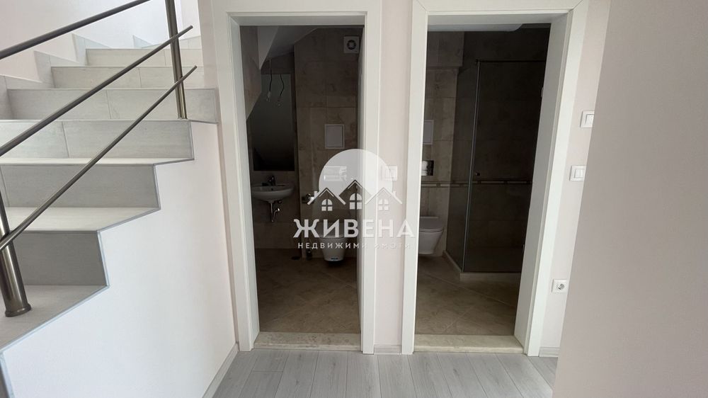 Продавам 3-стаен апартамент, м-т Кабакум площ 186 кв.м