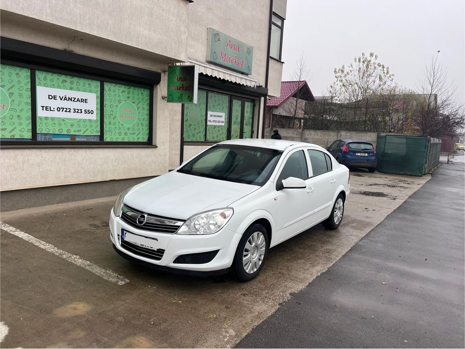 Opel Astra H sedan 1.6 benzina 2009
