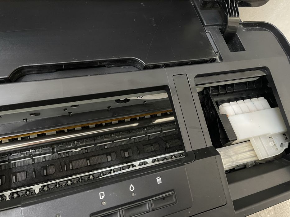 Продам A3 цветной принтер Epson L1800