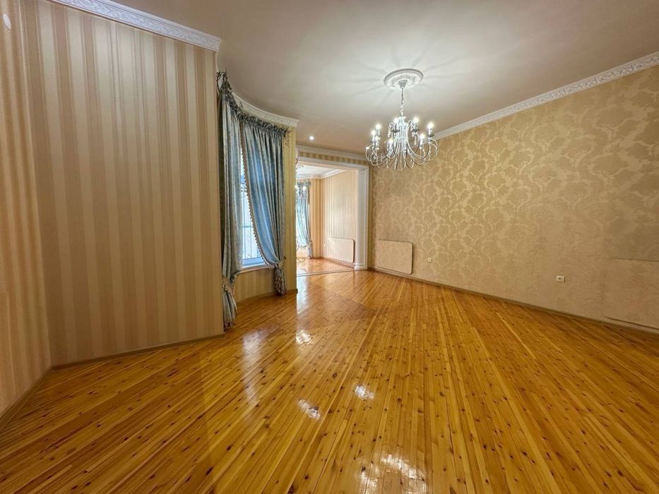 Продается УЧАСТОК 3.3 сот 400м2 Grand Mir Hotel 3 уровневый фасад 22м