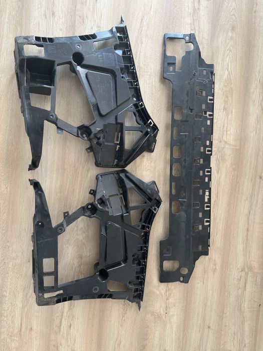 Suporti bara spate BMW G20