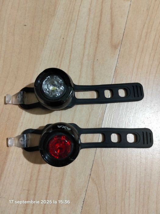Set lumini bicicletă AXA