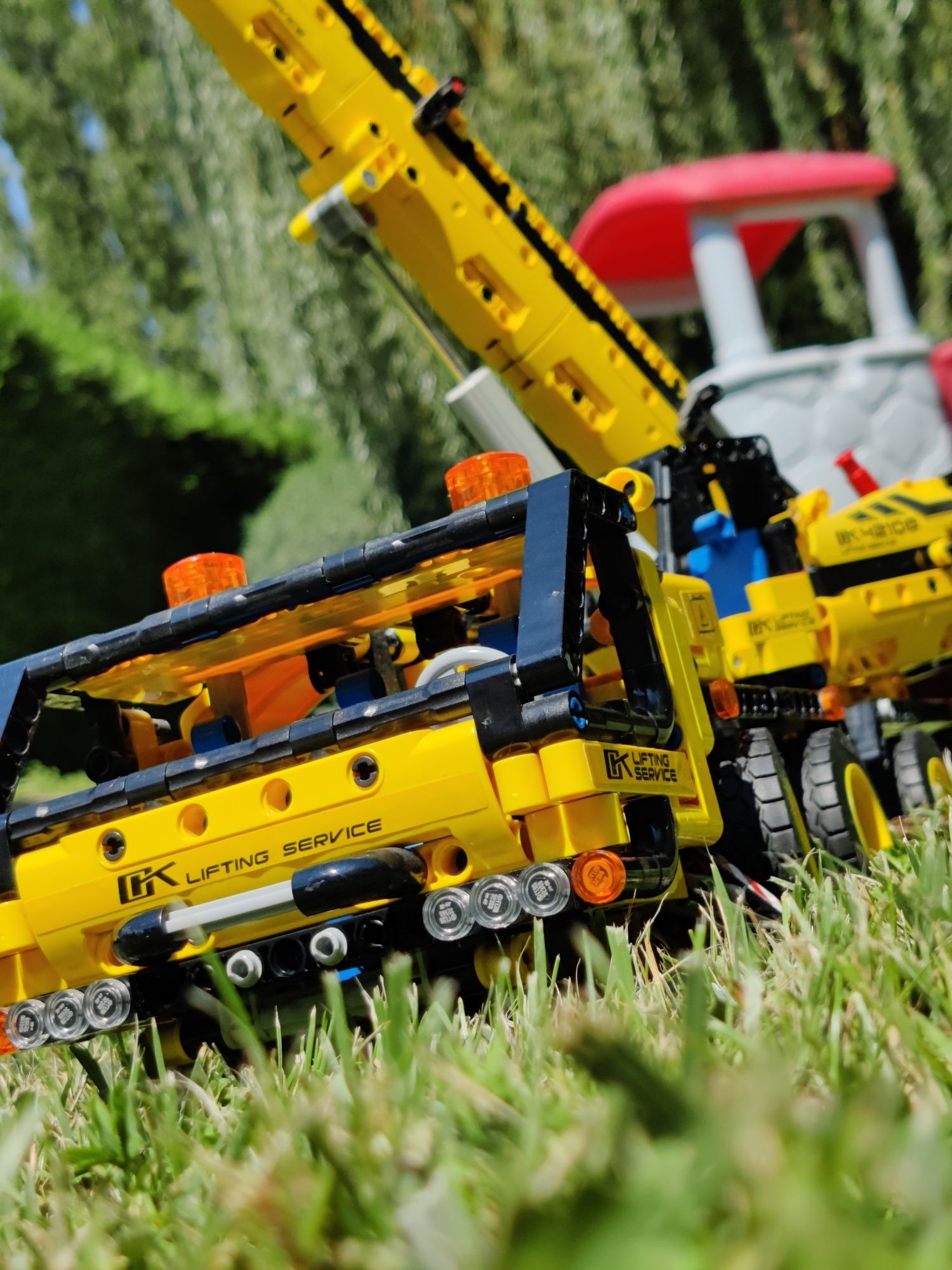 Продаю Конструктор Lego technic 42108 мобильный кран