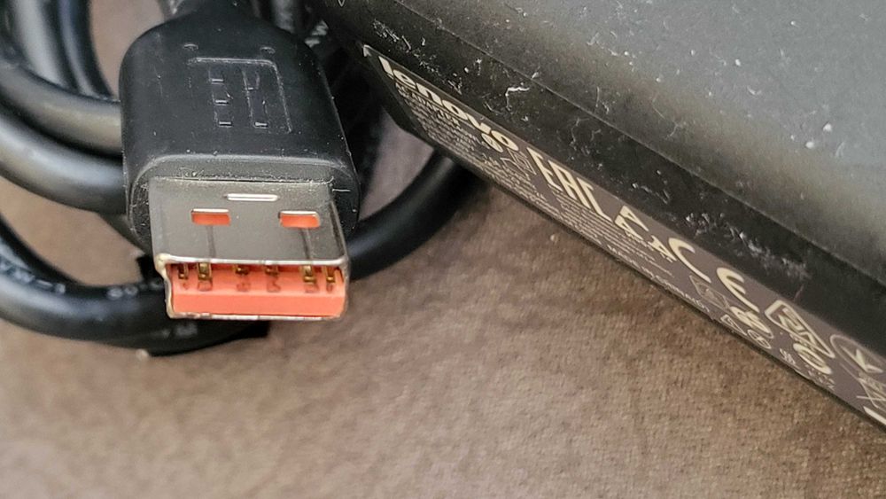 LENOVO Incarcator Ac Adaptor 20V-2A si 5.2V-2A Mod, ADL40wlg fuctional