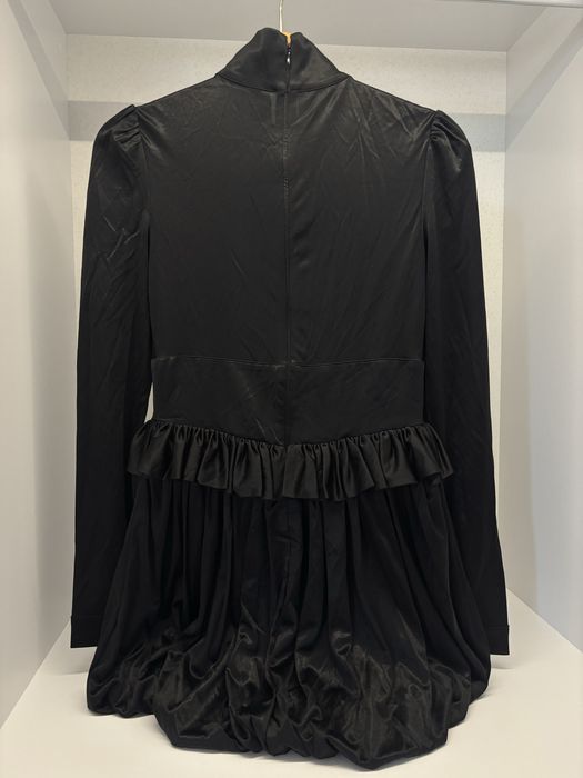 Рокля H&M x Rabanne