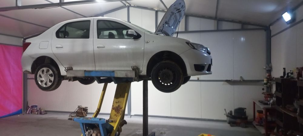 Elevator foarfeca 220v stare buna