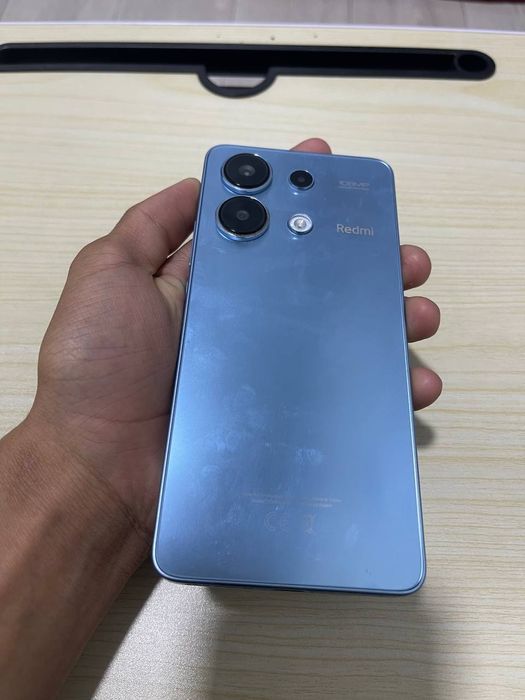 Redmi Note 13 ko'k rangli