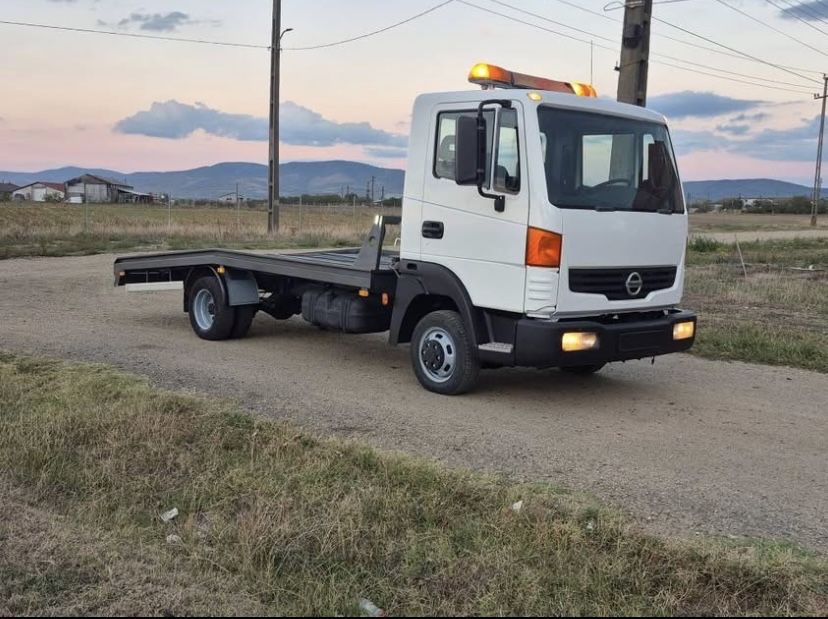 Nissan Atleon 2008