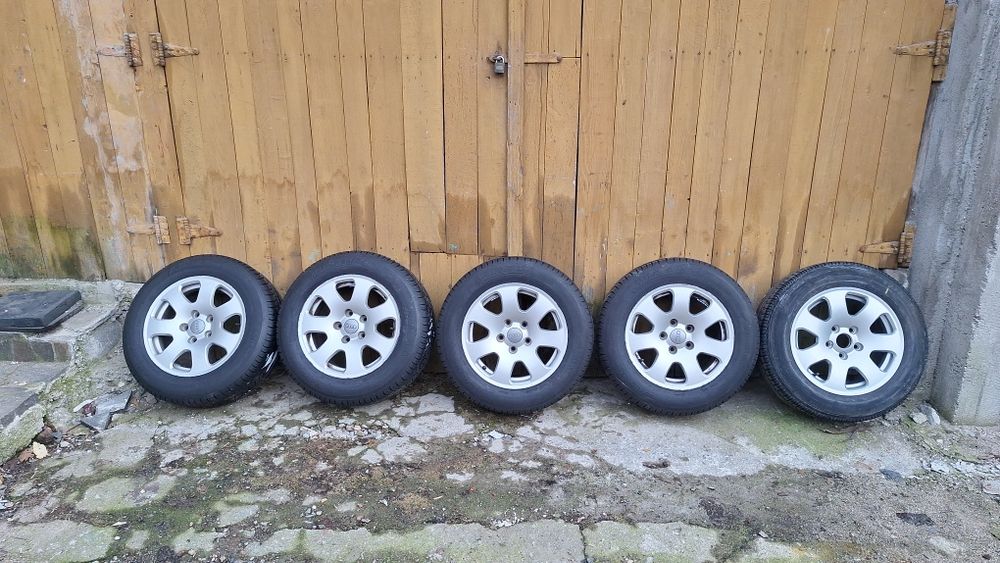 Roti audi cu cauciucuri aproape noi