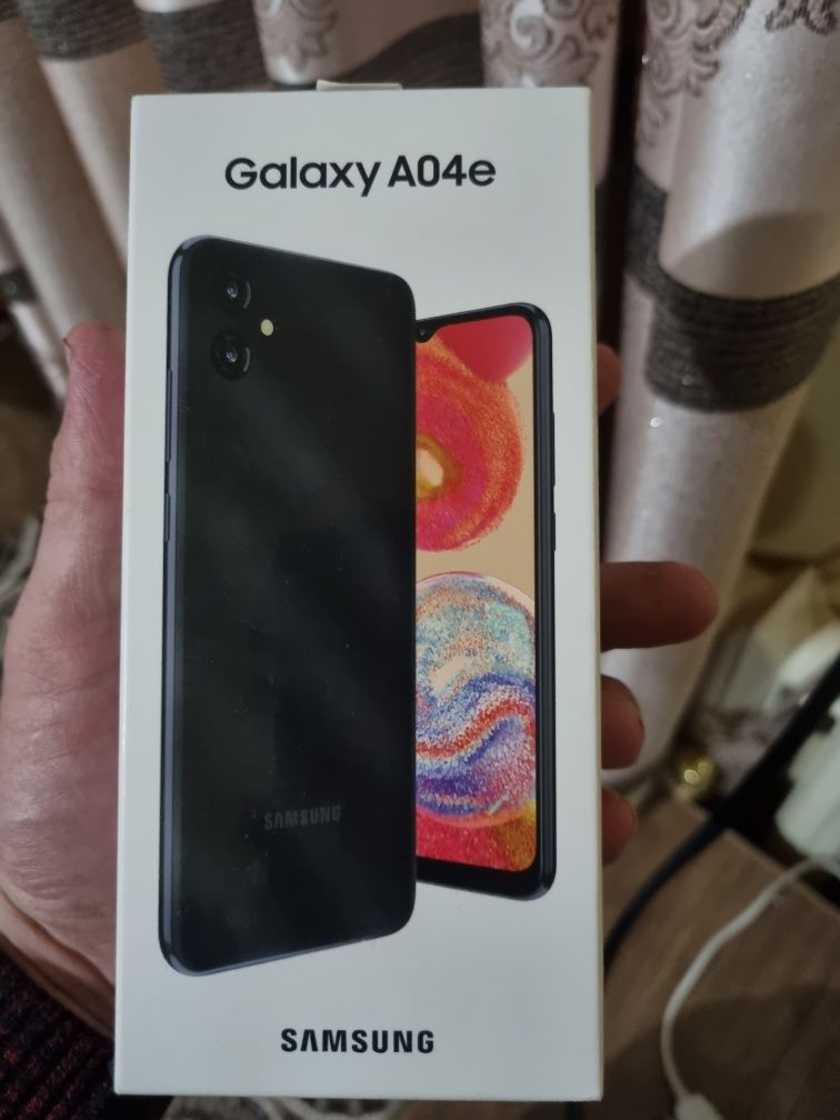 Samsung Galaxy a04e Qora