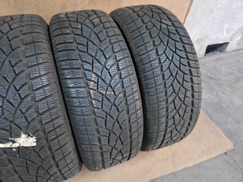 4 броя  Dunlop R19 235/50/ 
зимни гуми 
DOT4017