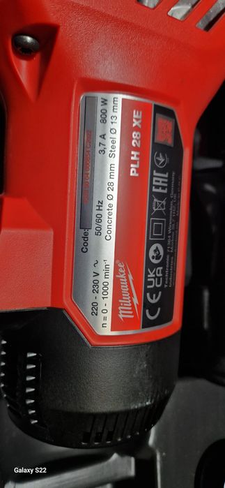 Milwaukee rotopercutor pe acumulator,curent