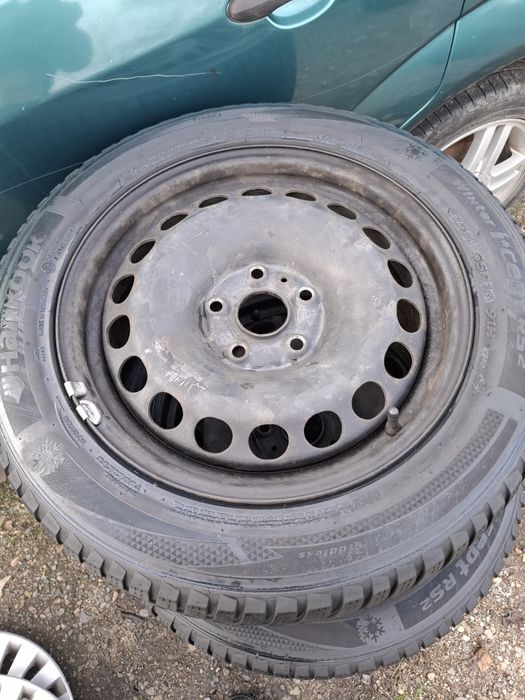 Vand 4 roti +capace R 16 vw passat b6 anvelope 205 55 16 iarna