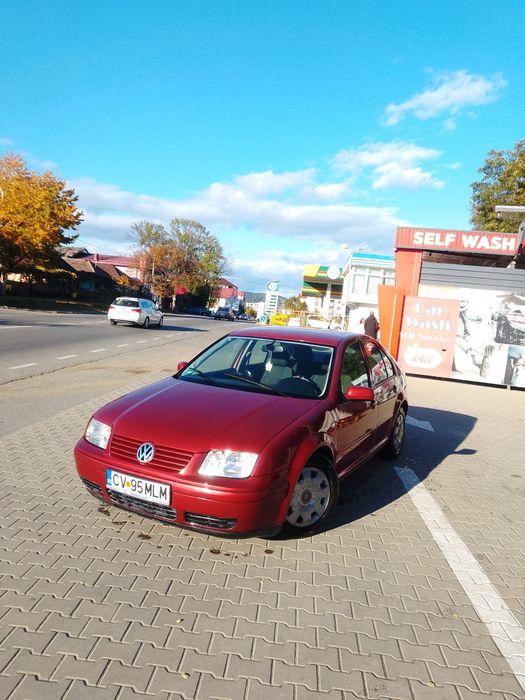 VW BORA 1.6 SR .