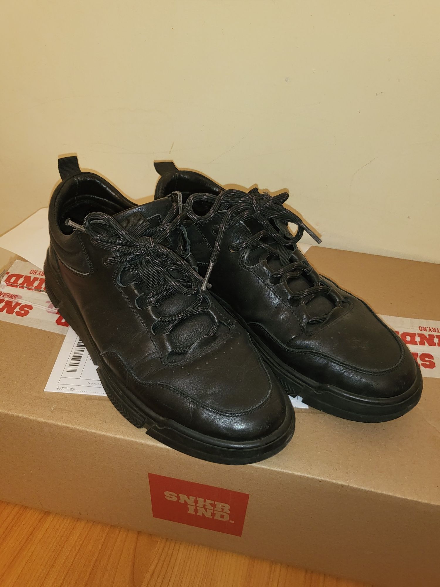 Pantofi Otter piele eleganti
