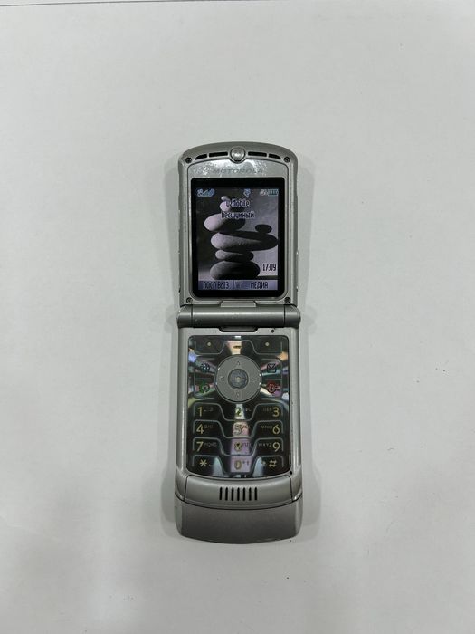 Motorola V3 Sotiladi!