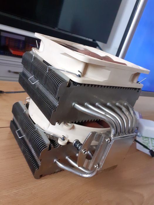 Vând cooler Noctua procesor AMD Ryzen 5