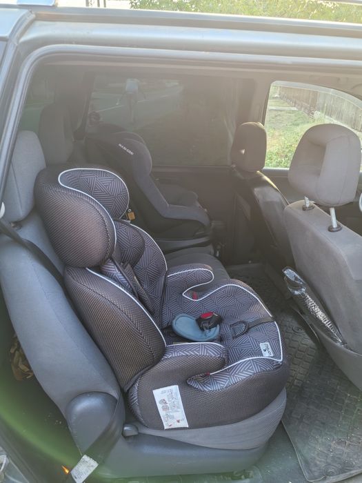 Vând vw sharan 2004