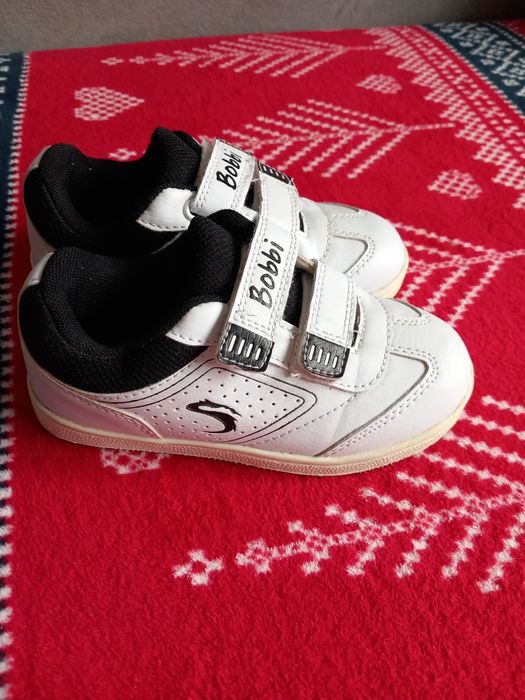 Adidasi sport baiat nr 28
Stare excelenta,  fara defecte