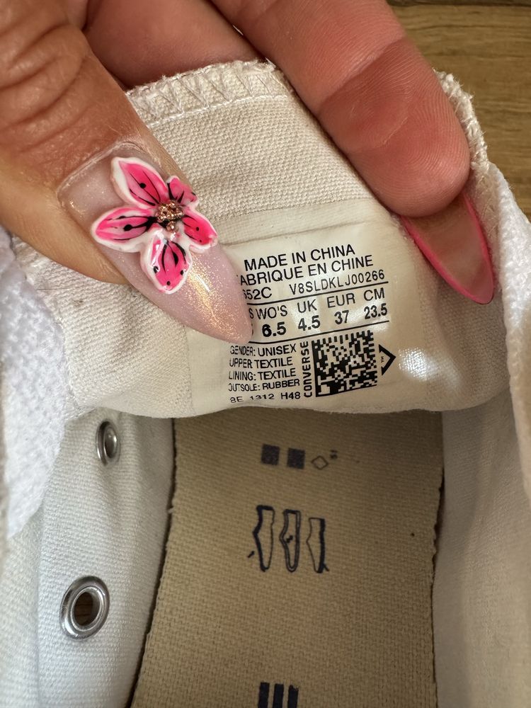 Оригинални бели кецове кецове Converse ! 37 н
