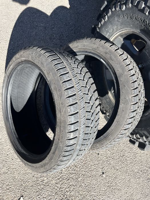 Продавам две зимни гуми 195/45/16