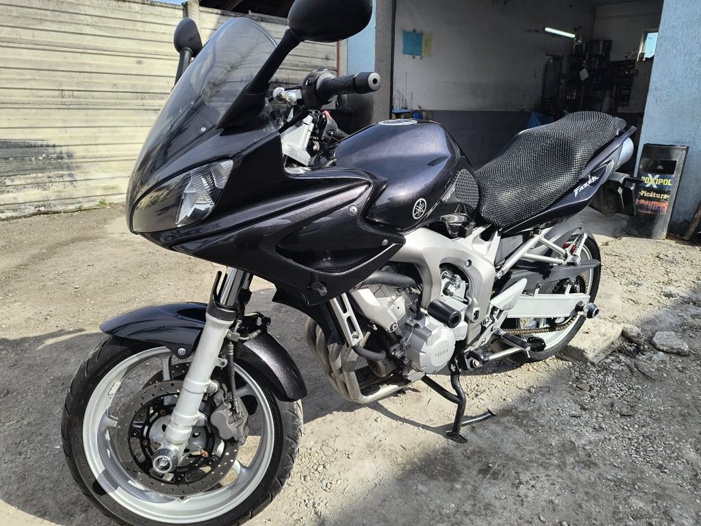 Yamaha Fazer 600