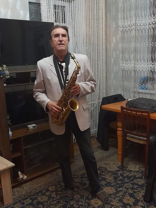 Саксофонист на выезд