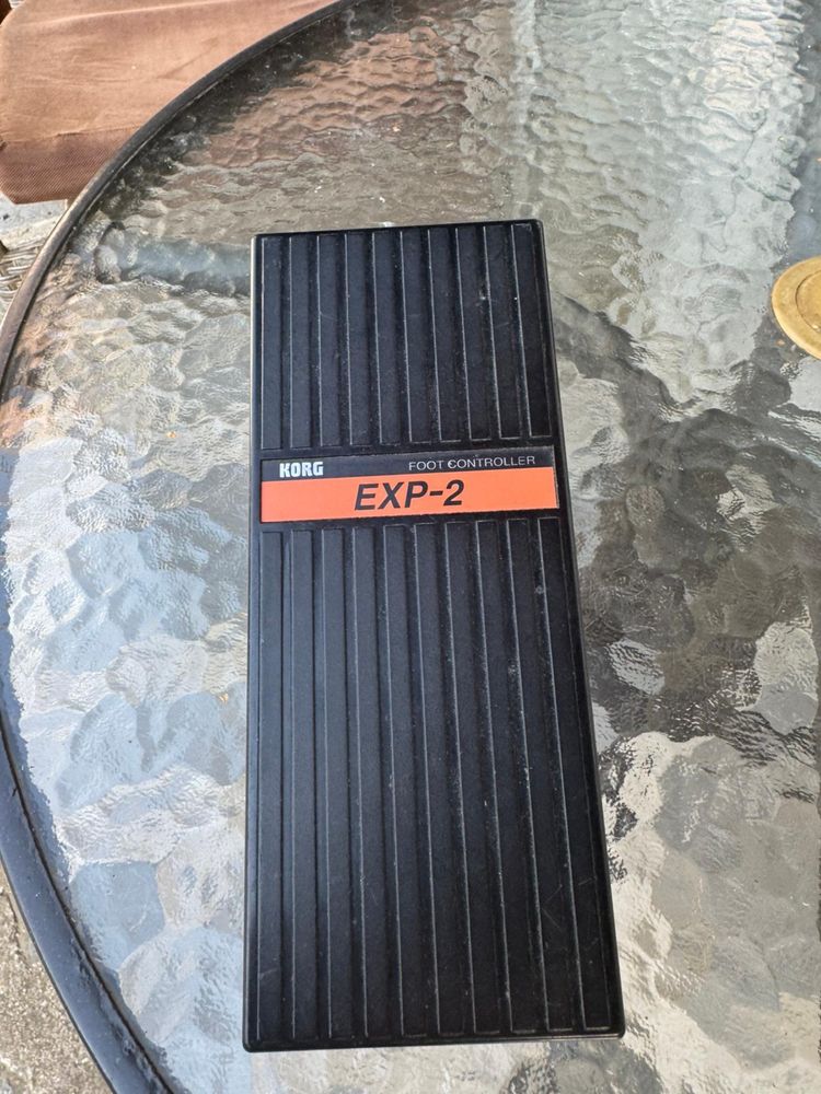 Волюм педал Korg EXP-2