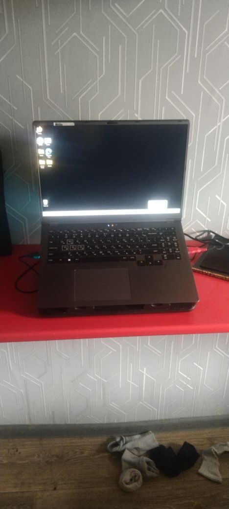 ПРОДАМ игровой ноутбук Zentek AH16