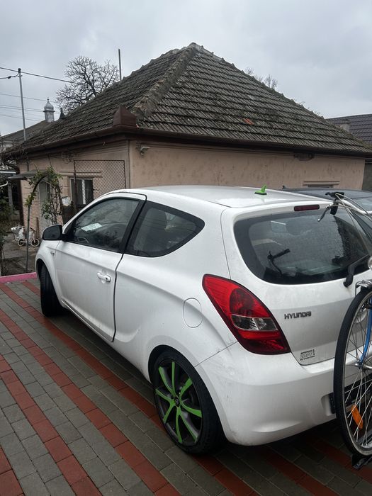 Hyundai i20 benzina