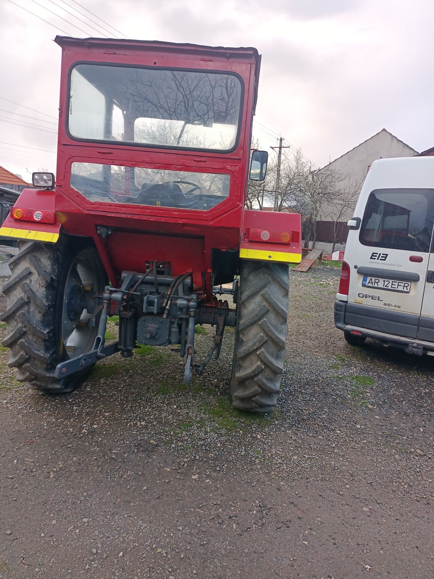 Tractor UTB650 vânzare