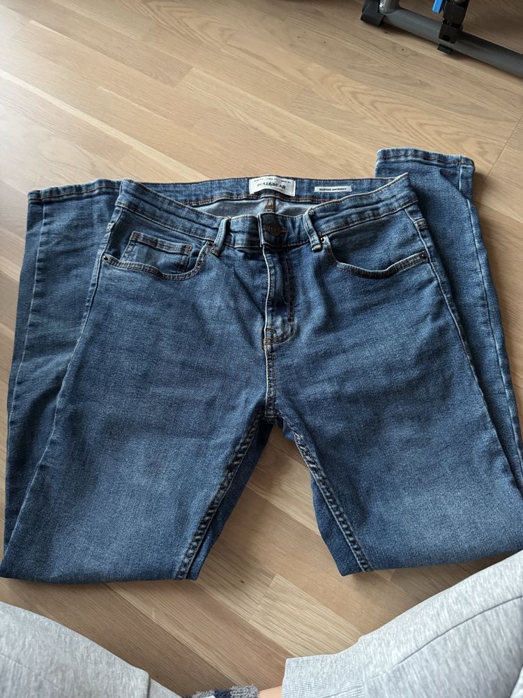 Blugi Pull and Bear, Mustang si Colins