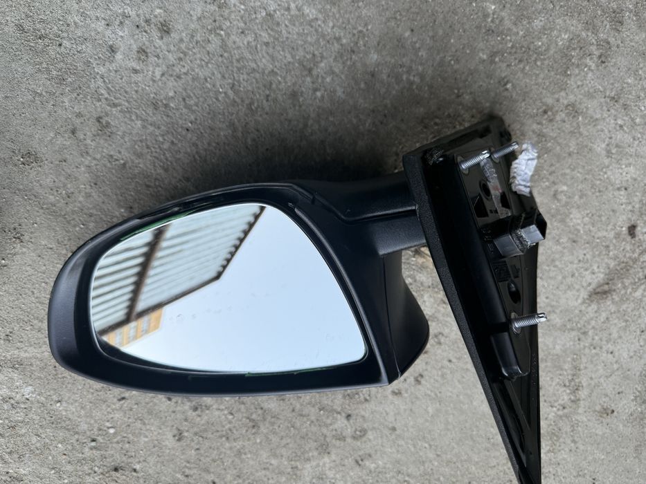 Продам зерколо на хундай байон