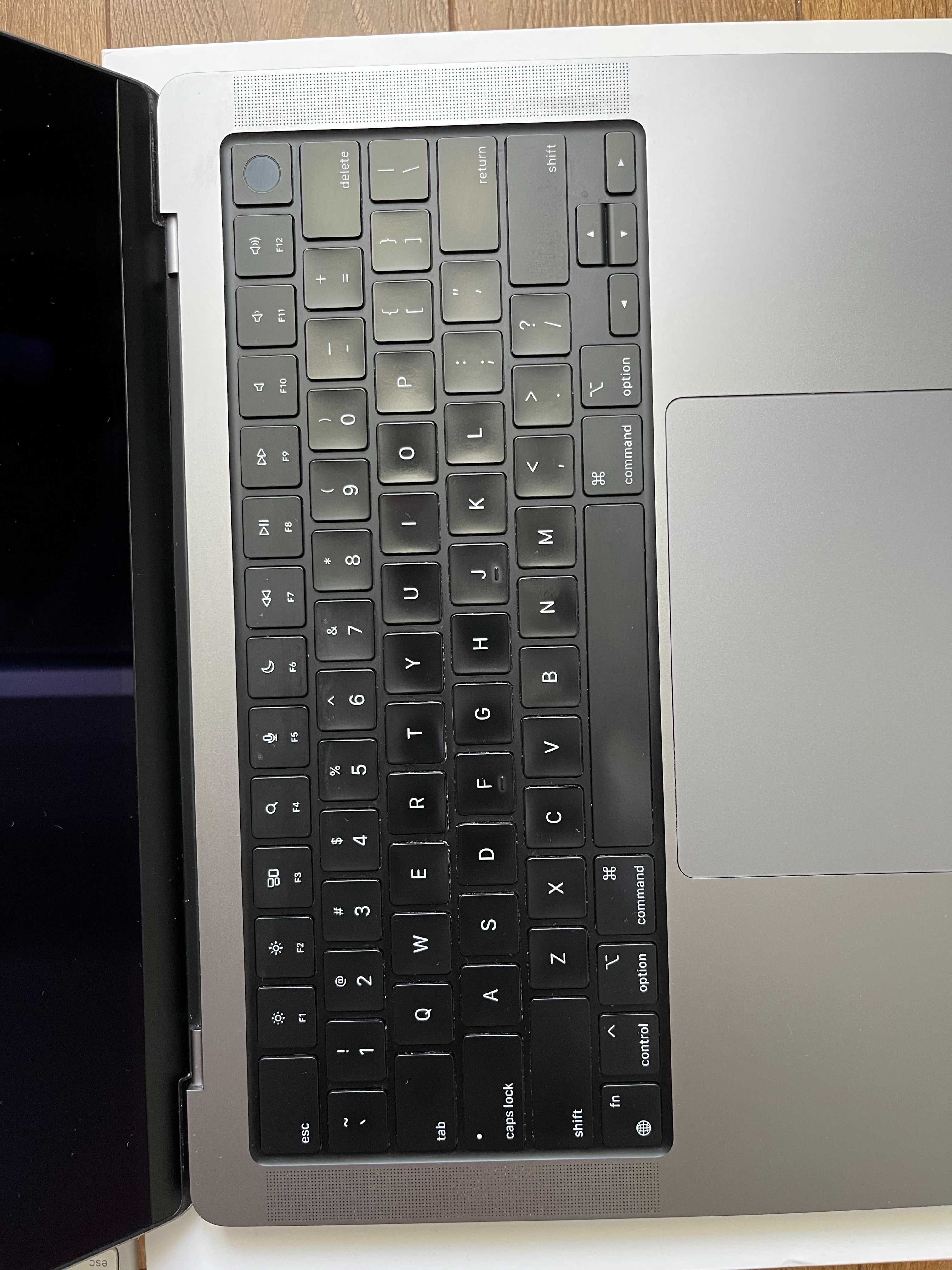 MacBook Pro 14" M1 Pro / 16GB / 512GB SSD — КАТО НОВ